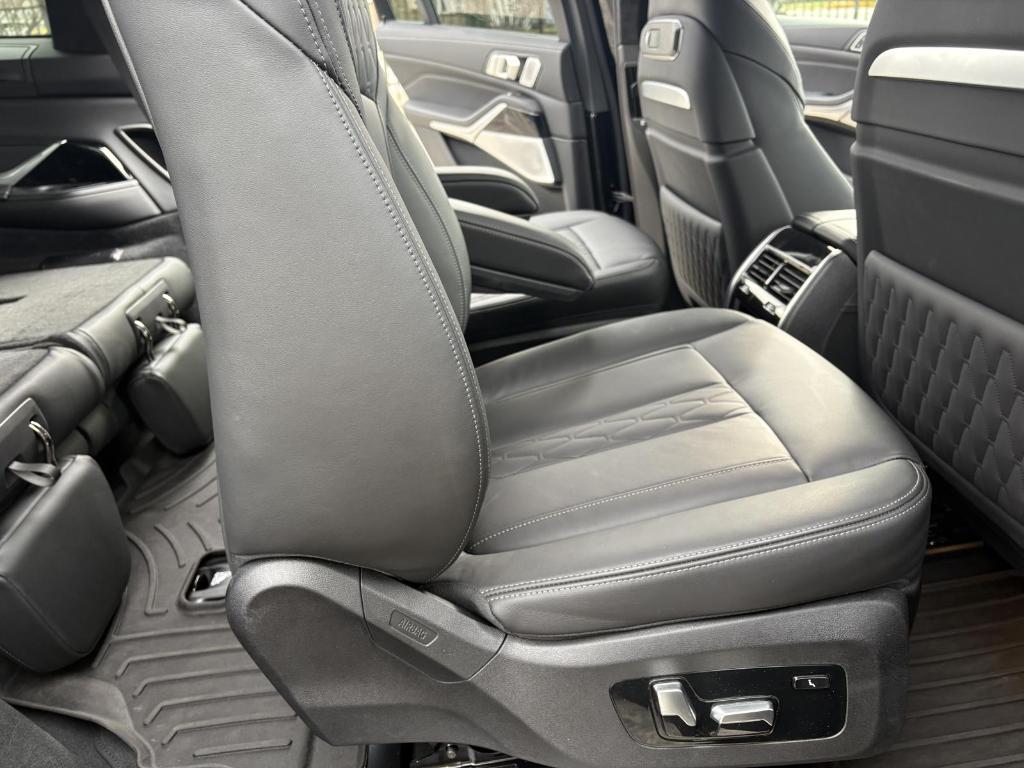 used 2025 BMW ALPINA XB7 car, priced at $129,900