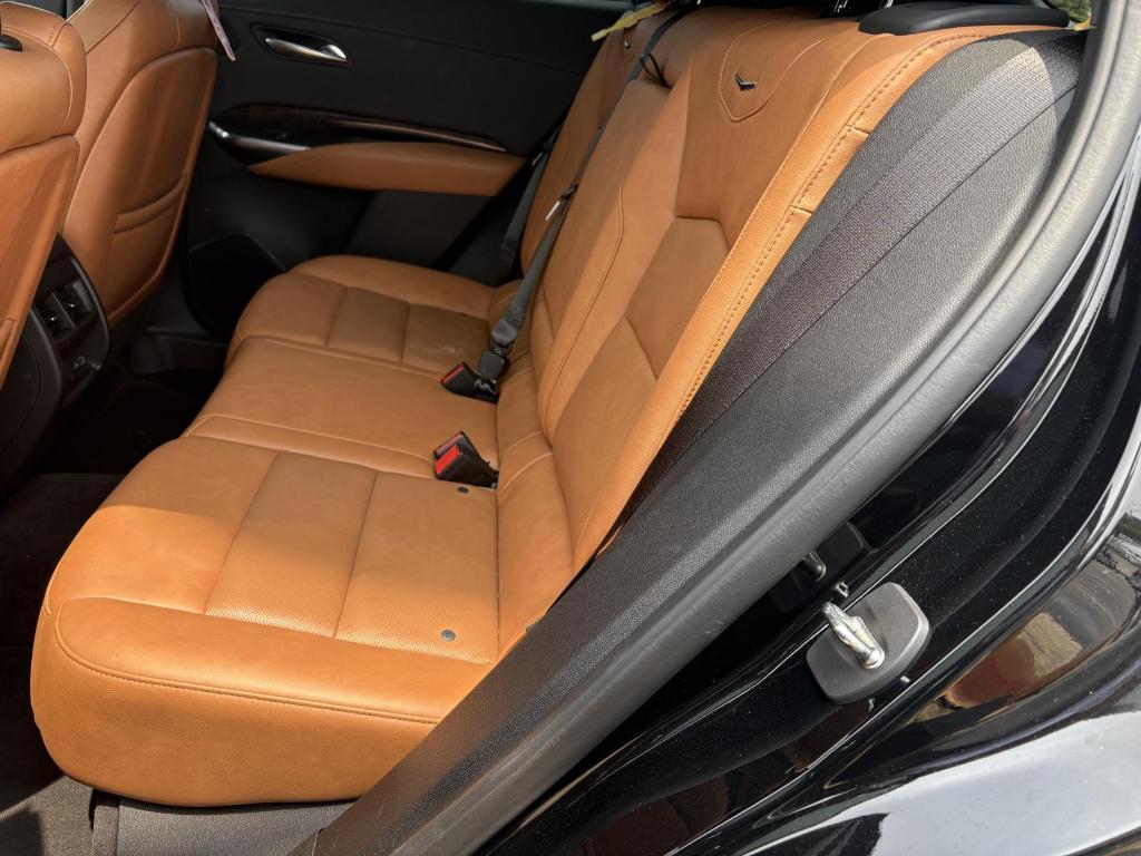 used 2022 Cadillac XT4 car, priced at $29,900