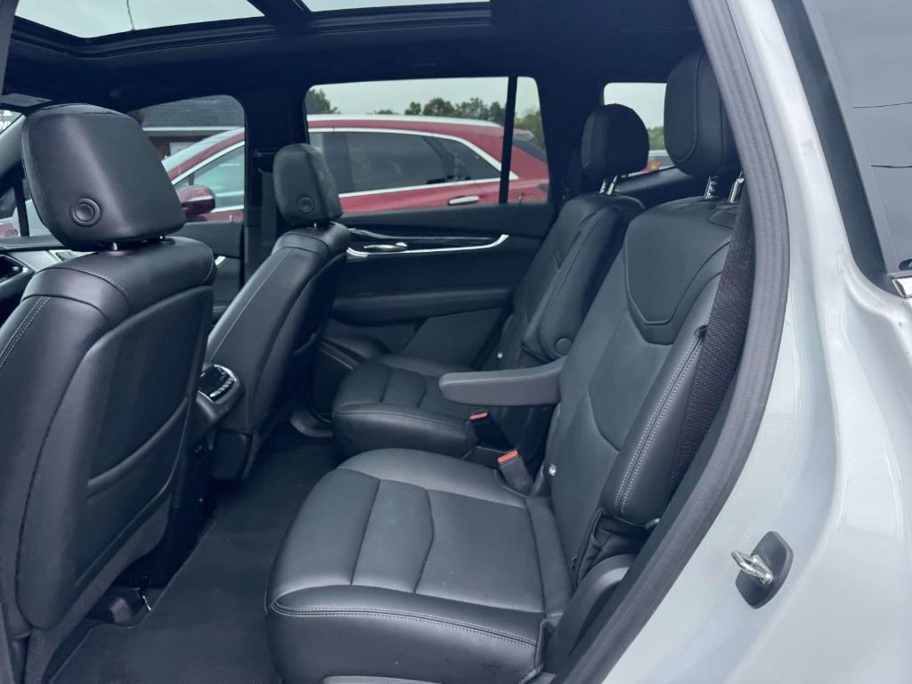 used 2022 Cadillac XT6 car