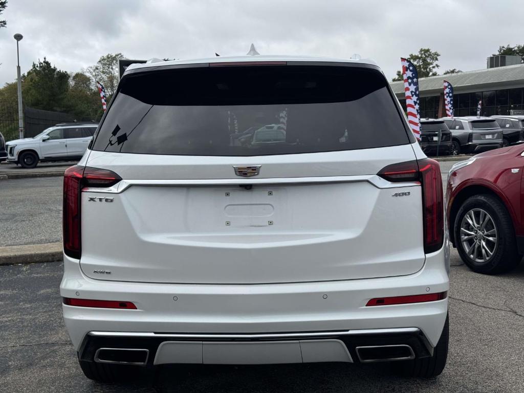 used 2022 Cadillac XT6 car