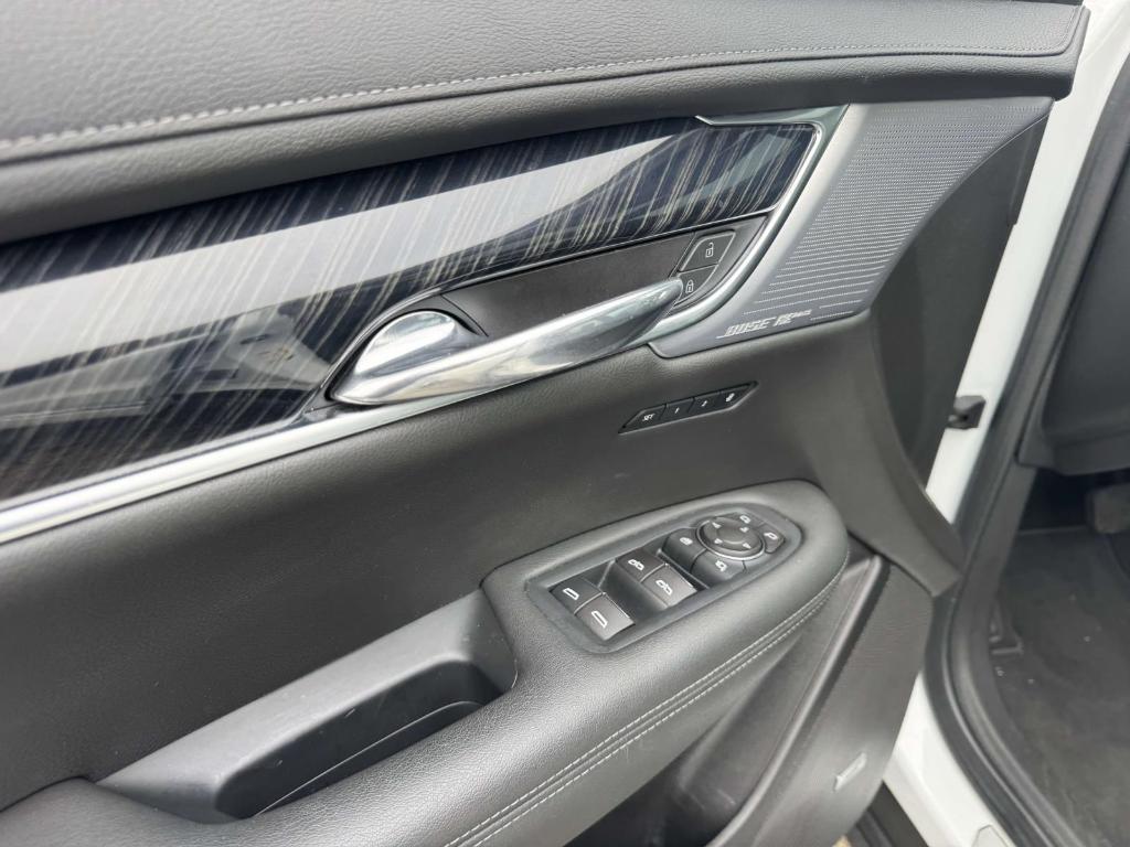 used 2022 Cadillac XT6 car