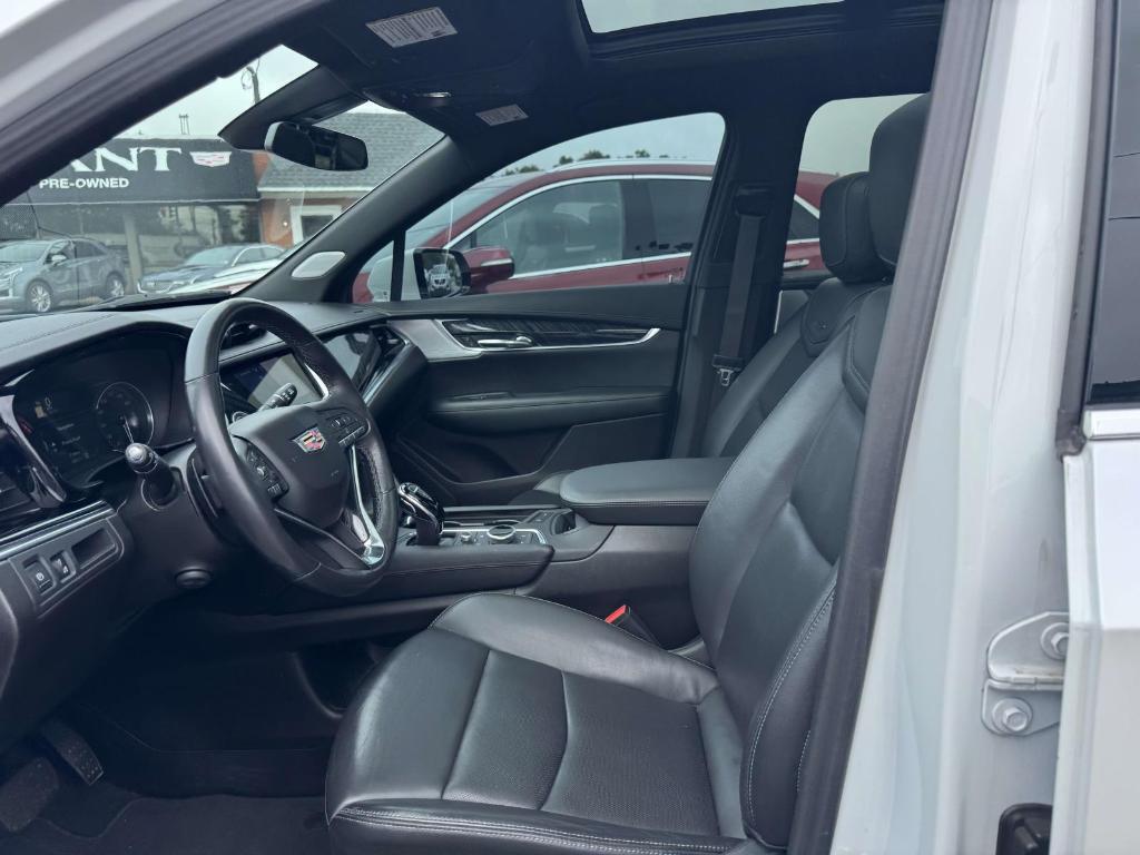 used 2022 Cadillac XT6 car