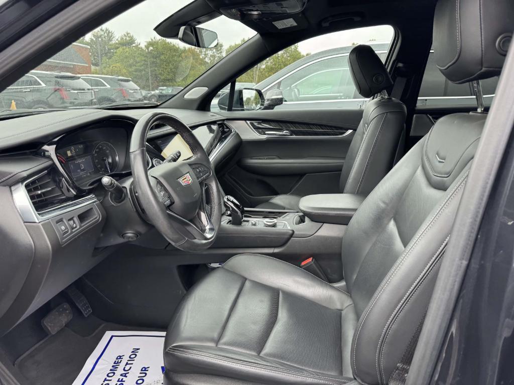 used 2022 Cadillac XT6 car, priced at $36,900