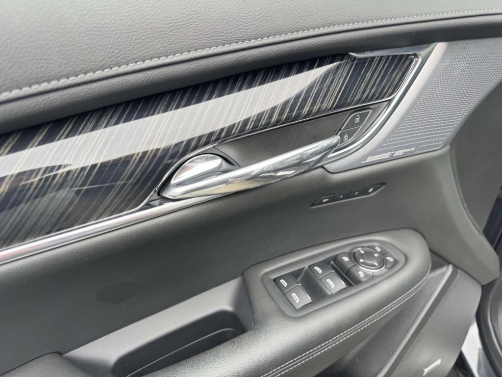 used 2022 Cadillac XT6 car, priced at $36,900