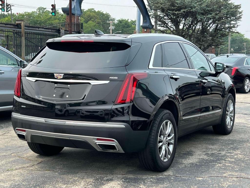 used 2022 Cadillac XT5 car, priced at $30,900