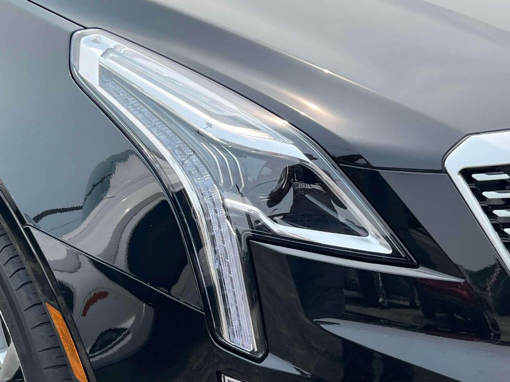 used 2022 Cadillac XT5 car, priced at $30,900