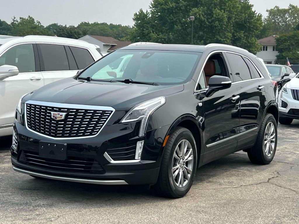 used 2022 Cadillac XT5 car, priced at $30,900