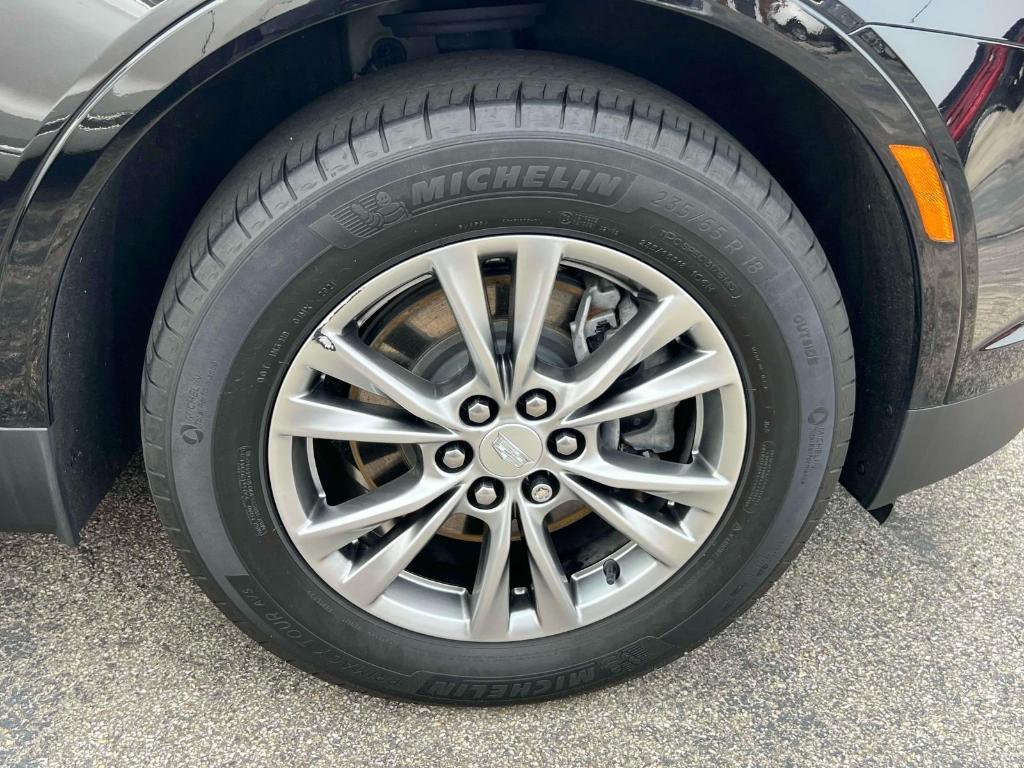 used 2022 Cadillac XT5 car, priced at $30,900