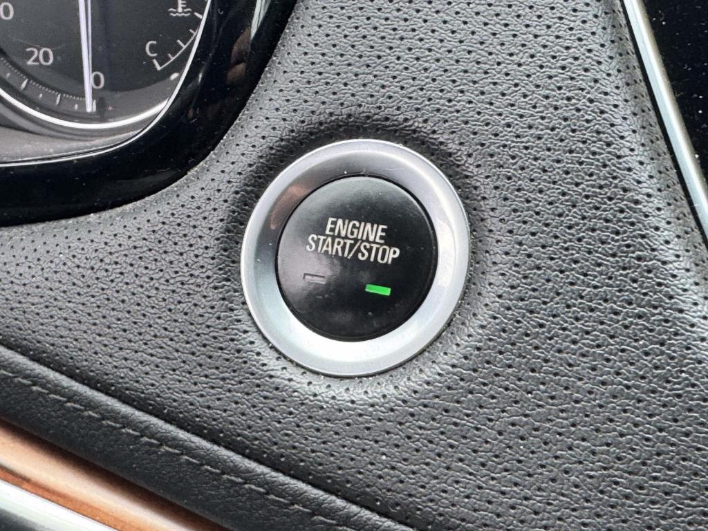 used 2022 Cadillac XT5 car, priced at $33,900