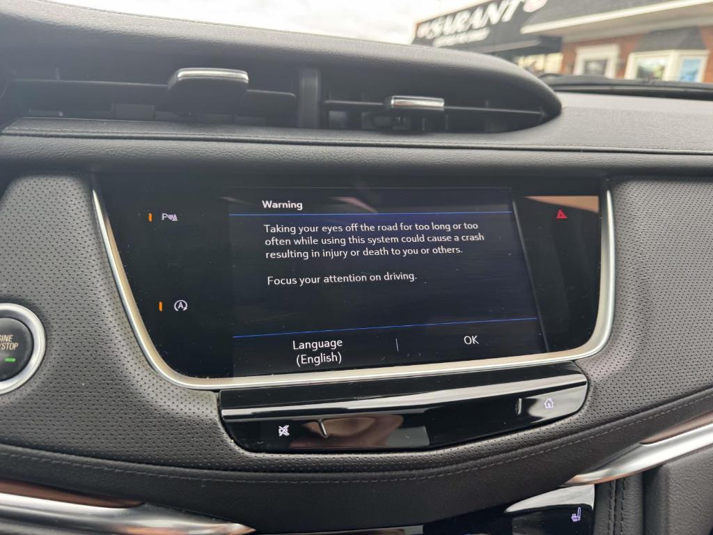 used 2022 Cadillac XT5 car, priced at $33,900