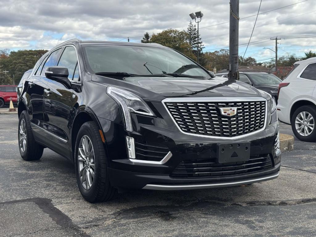 used 2022 Cadillac XT5 car, priced at $33,900