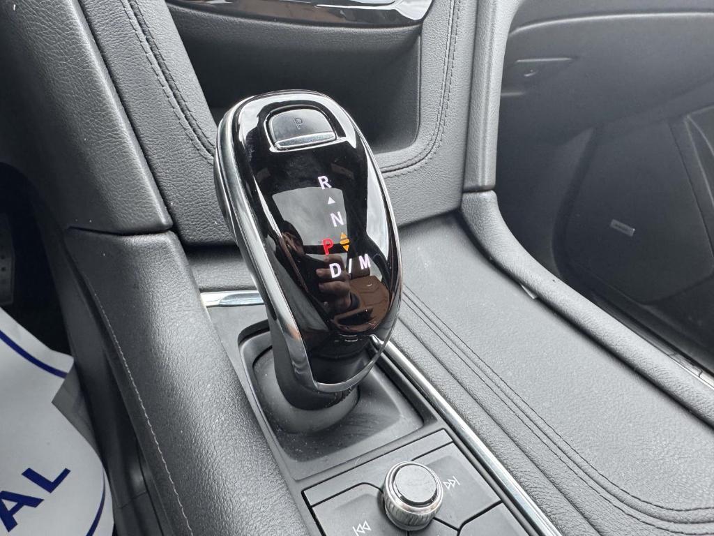 used 2022 Cadillac XT5 car, priced at $33,900