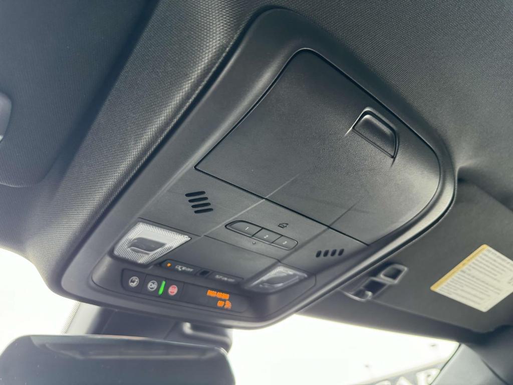 used 2021 Cadillac XT4 car, priced at $28,900