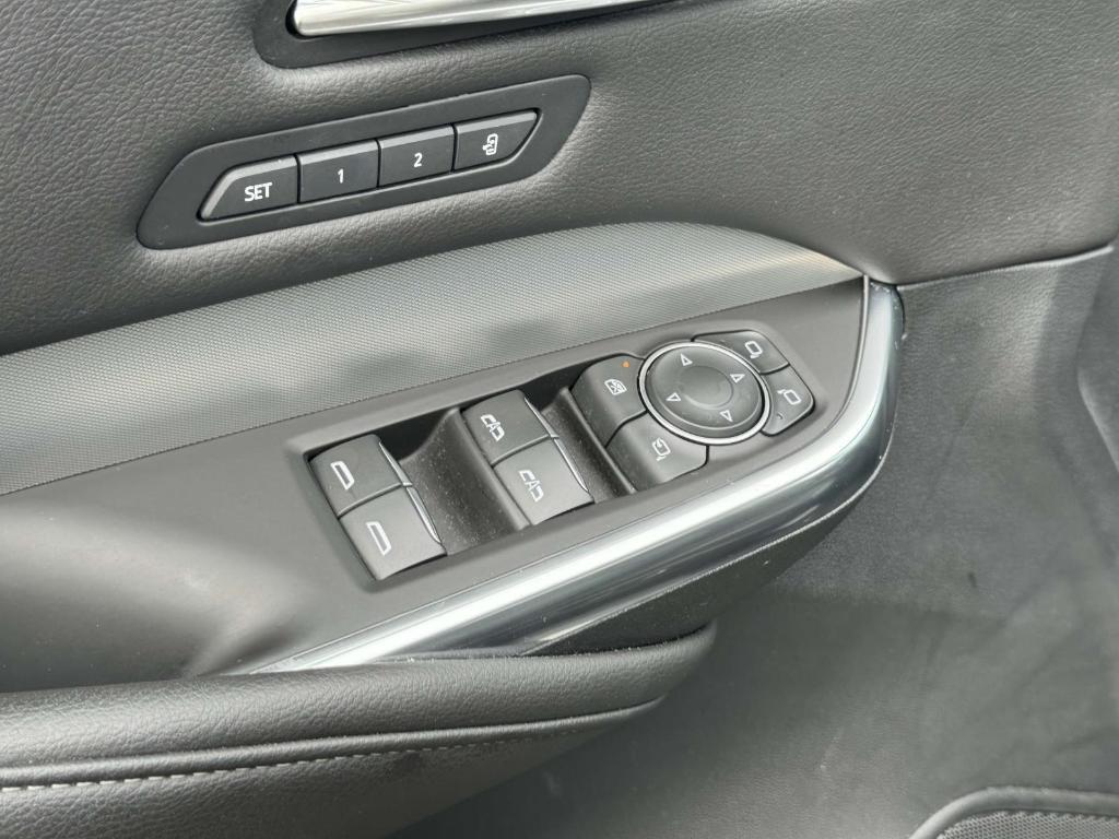 used 2021 Cadillac XT4 car, priced at $28,900