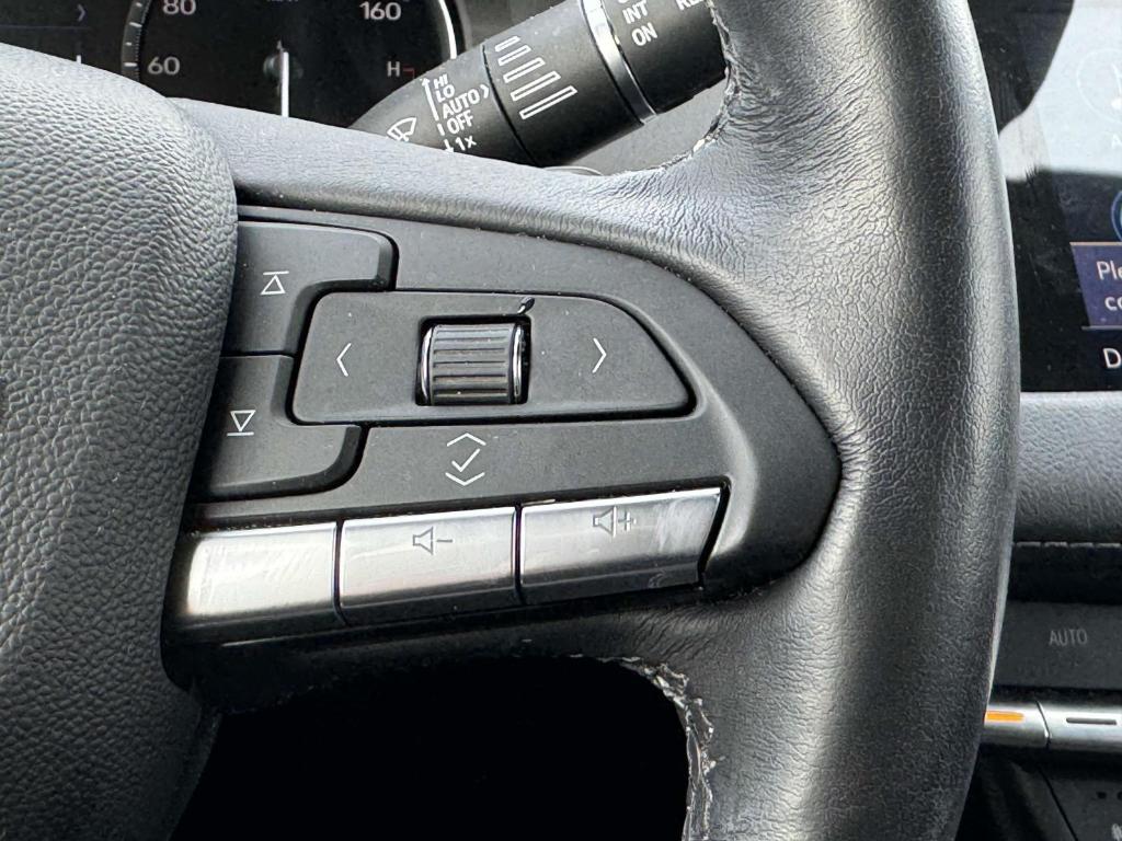 used 2021 Cadillac XT4 car, priced at $28,900