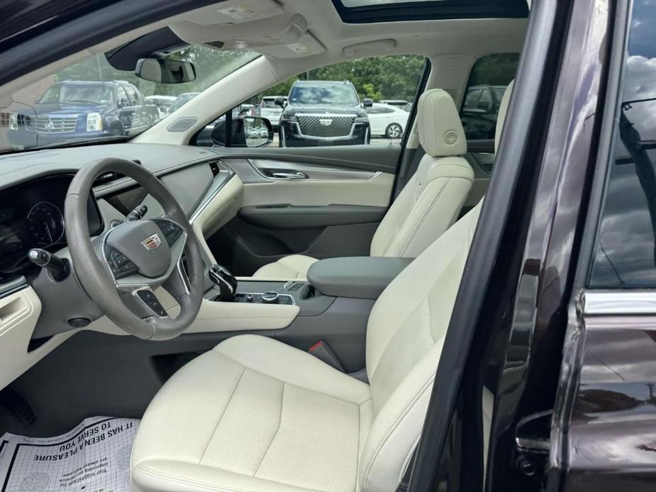 used 2021 Cadillac XT5 car, priced at $32,900