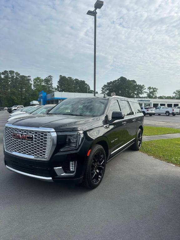 used 2022 GMC Yukon XL car, priced at $53,997
