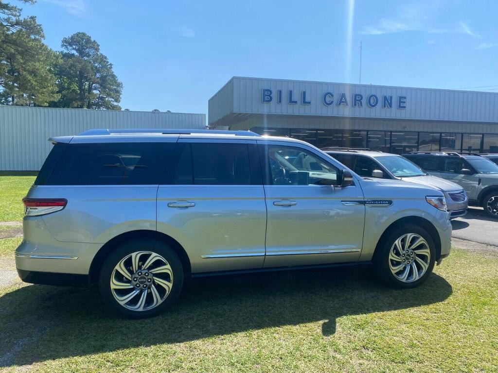 used 2023 Lincoln Navigator car