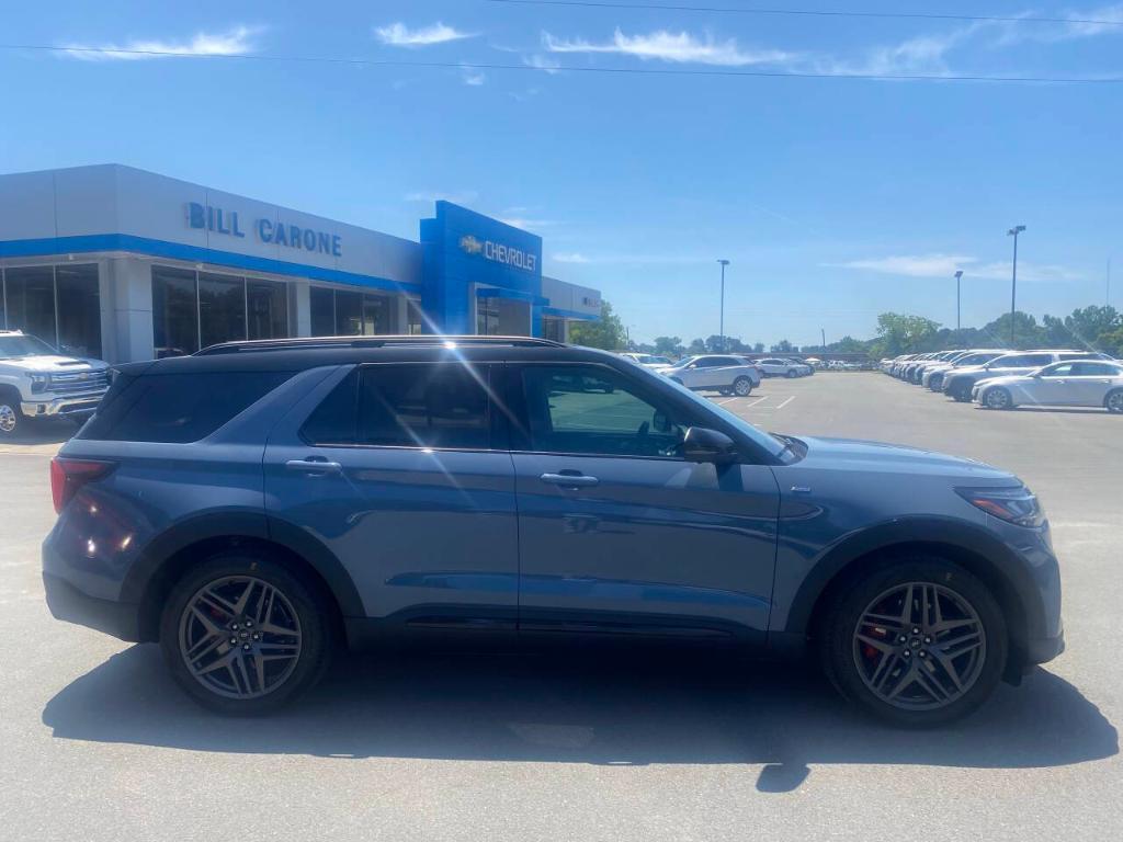 used 2025 Ford Explorer car, priced at $47,977