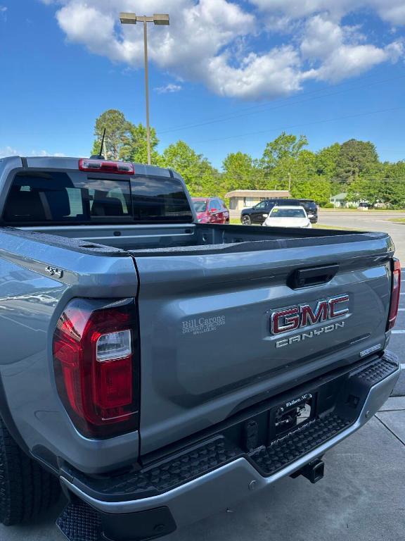 new 2025 GMC Canyon car