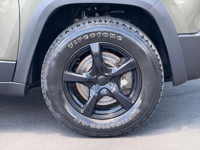 used 2019 Jeep Cherokee car, priced at $20,450