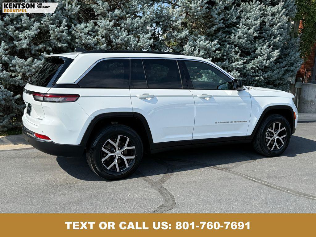 used 2024 Jeep Grand Cherokee car, priced at $29,550