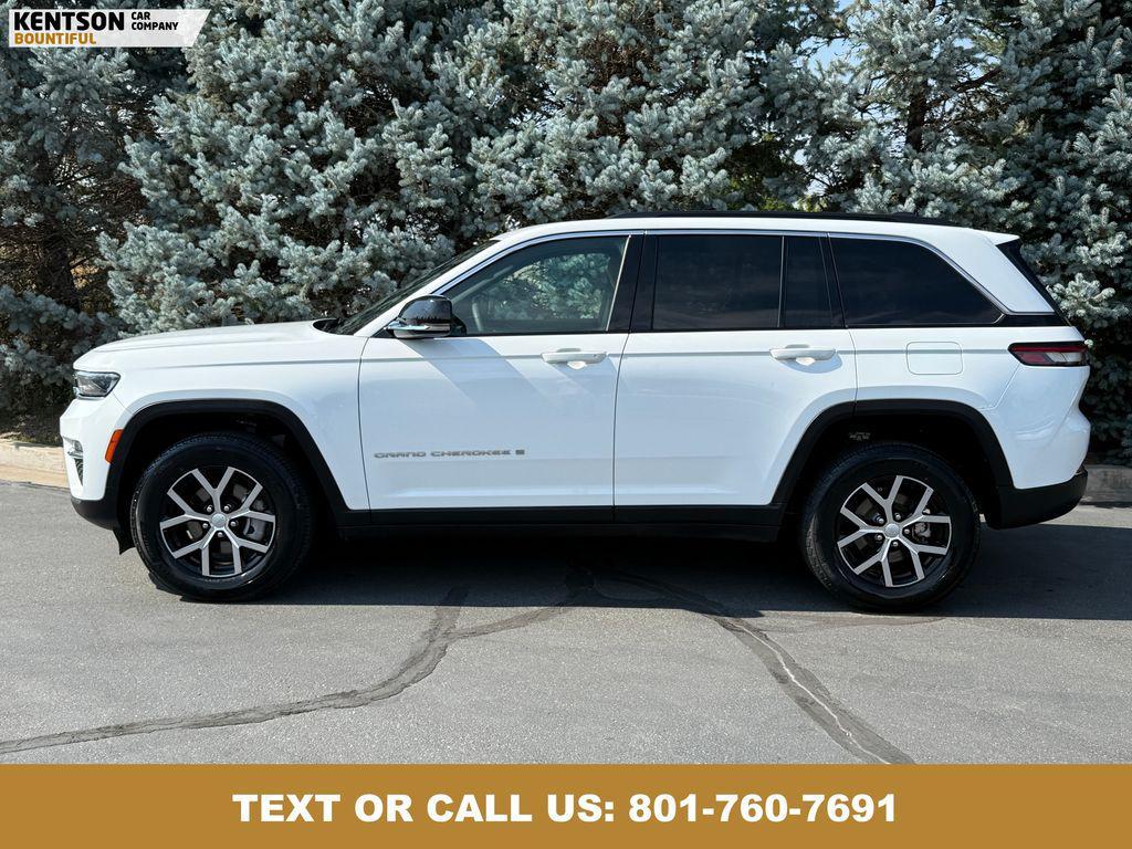 used 2024 Jeep Grand Cherokee car, priced at $29,550