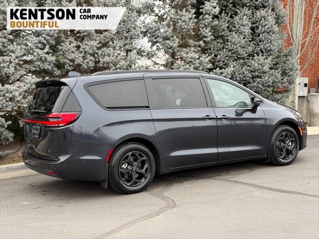 used 2021 Chrysler Pacifica Hybrid car, priced at $27,350