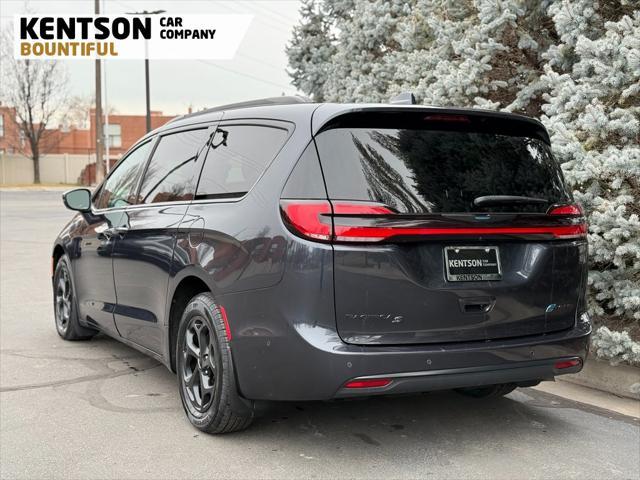 used 2021 Chrysler Pacifica Hybrid car, priced at $27,350