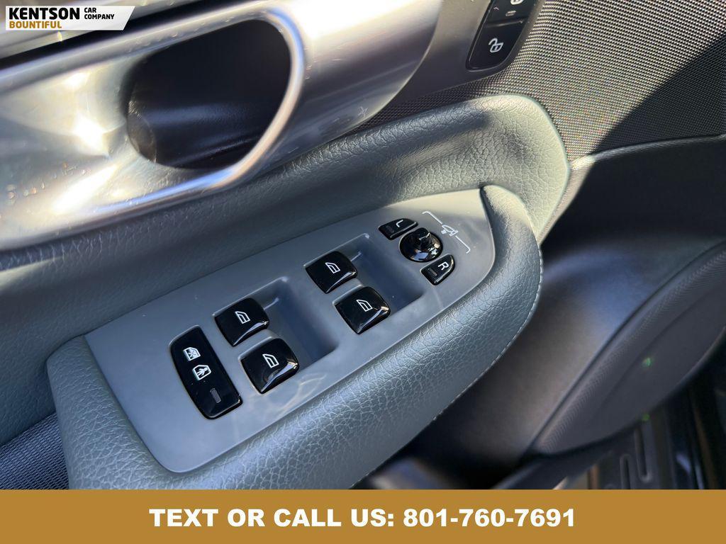 used 2020 Volvo XC90 car, priced at $22,550