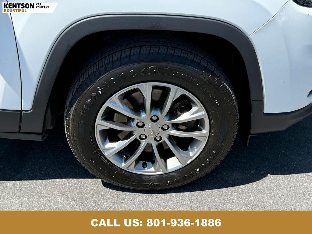 used 2019 Jeep Cherokee car, priced at $14,950