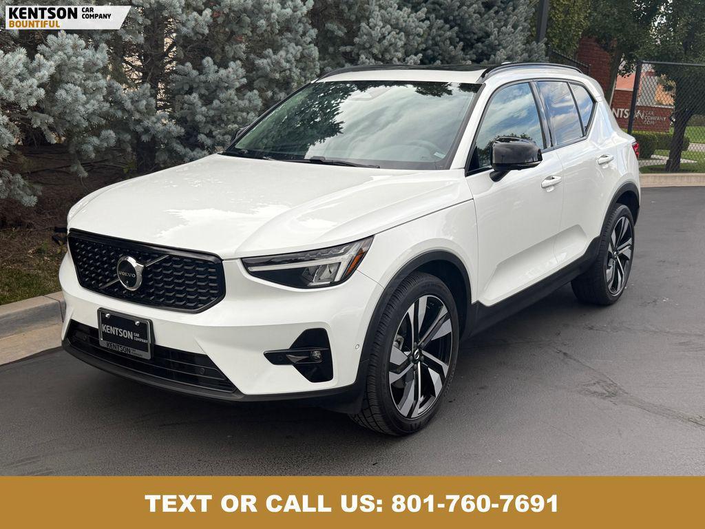 used 2023 Volvo XC40 car, priced at $31,450