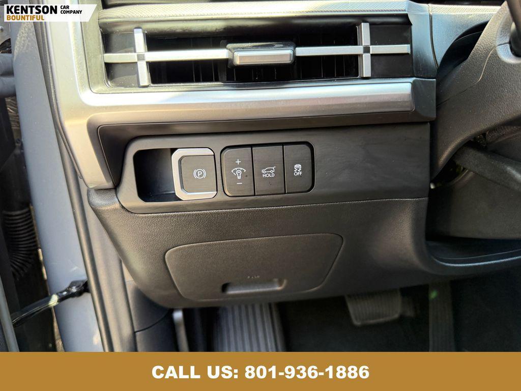 used 2025 Hyundai Santa Fe car, priced at $32,950