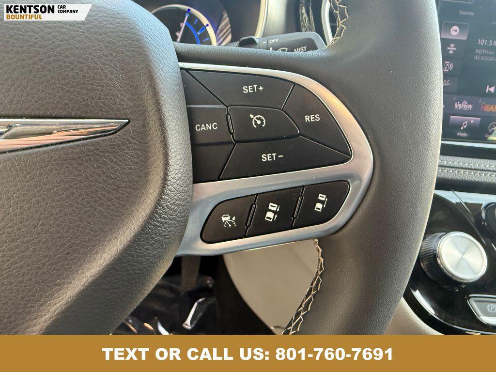 used 2024 Chrysler Pacifica Hybrid car, priced at $30,550