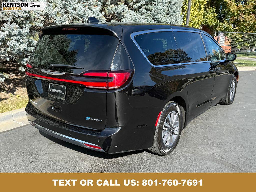 used 2024 Chrysler Pacifica Hybrid car, priced at $30,550
