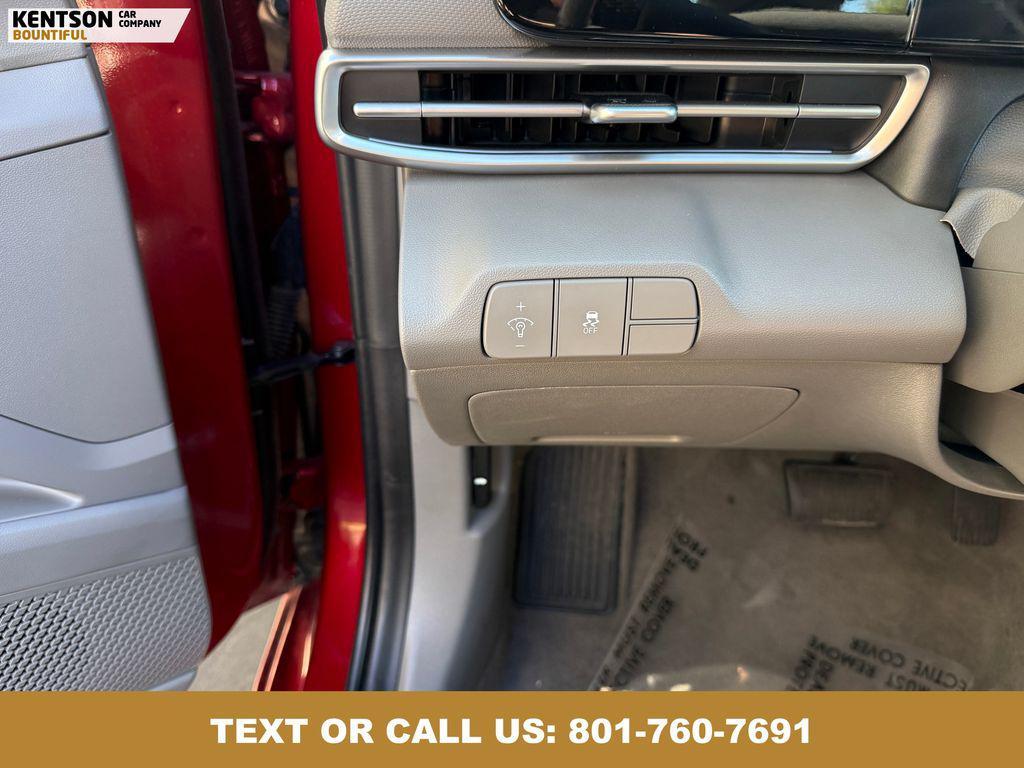 used 2025 Hyundai Elantra car, priced at $17,850