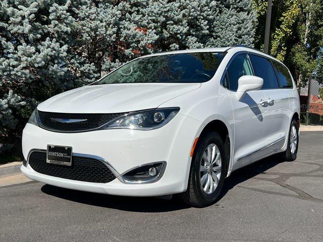 used 2019 Chrysler Pacifica car, priced at $14,550