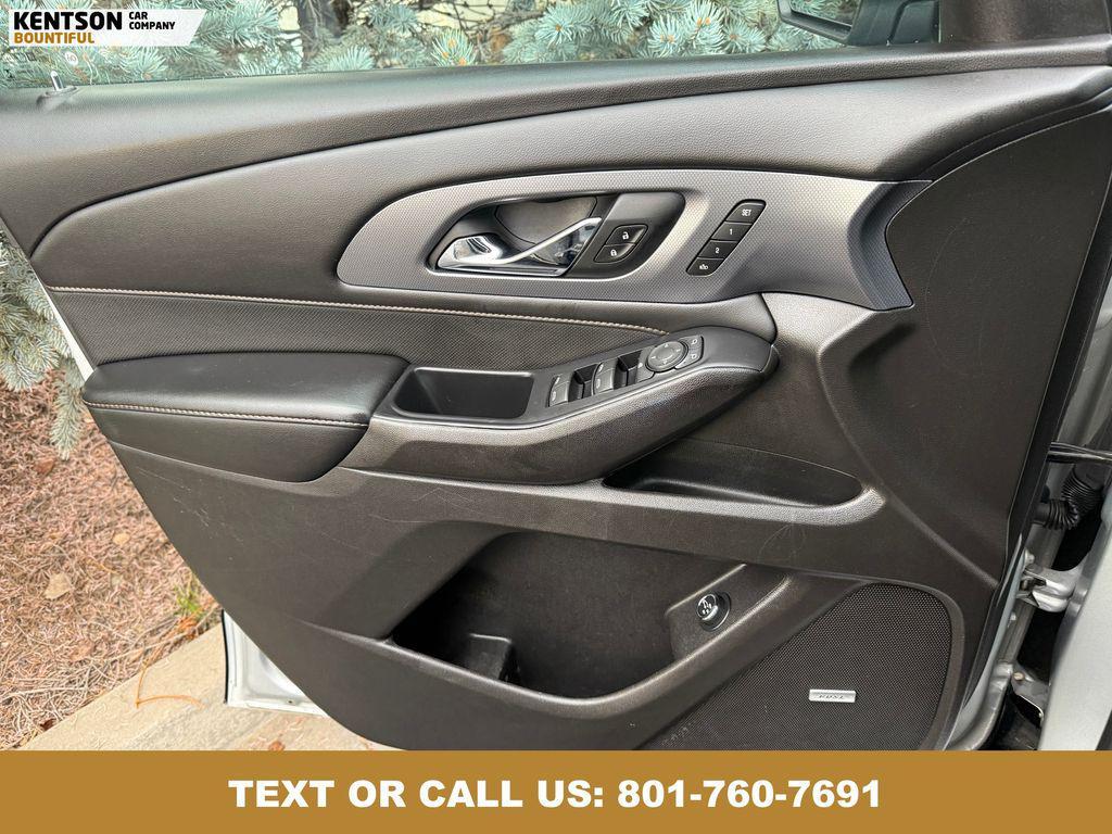 used 2021 Chevrolet Traverse car