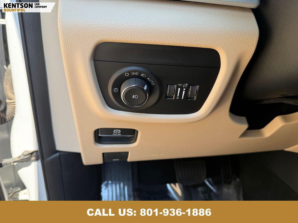 used 2024 Jeep Grand Cherokee car, priced at $36,950
