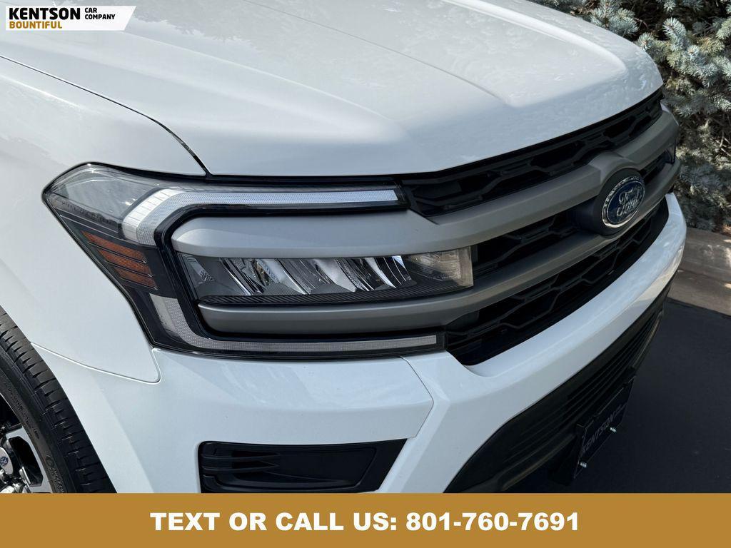 used 2024 Ford Expedition car, priced at $45,550