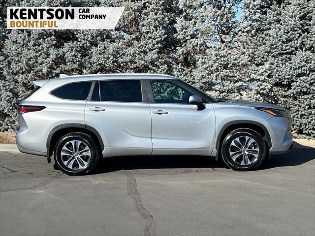 used 2024 Toyota Highlander car, priced at $40,250