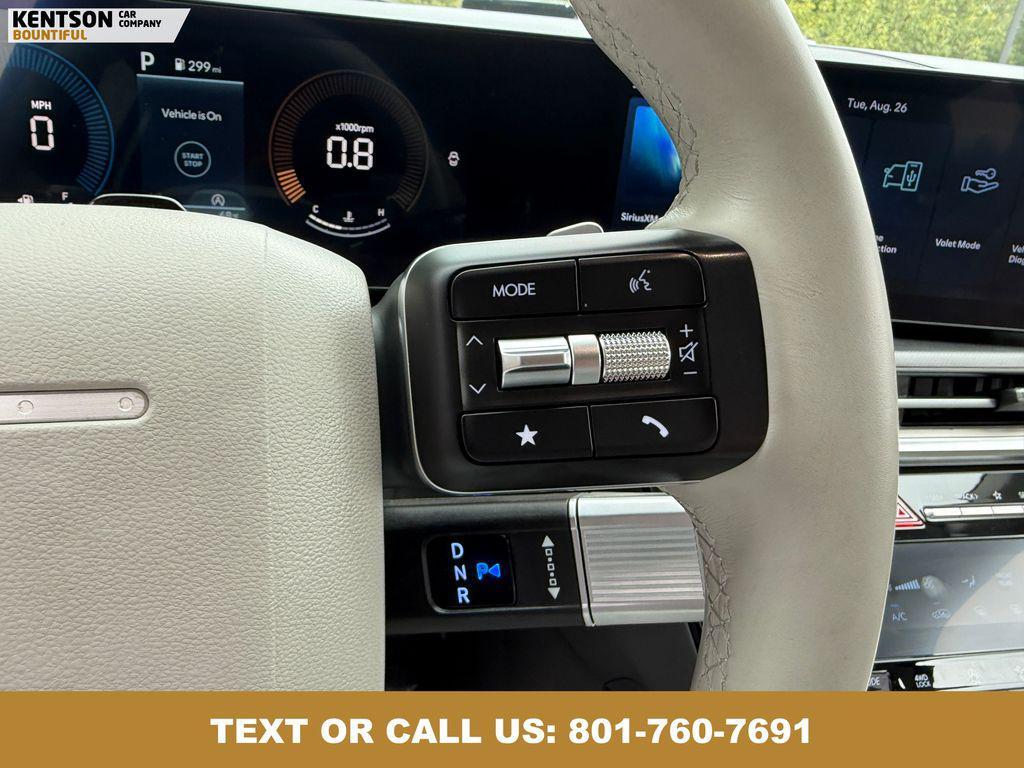 used 2025 Hyundai Santa Fe car, priced at $29,150