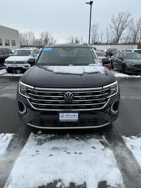 used 2024 Volkswagen Atlas car, priced at $37,592