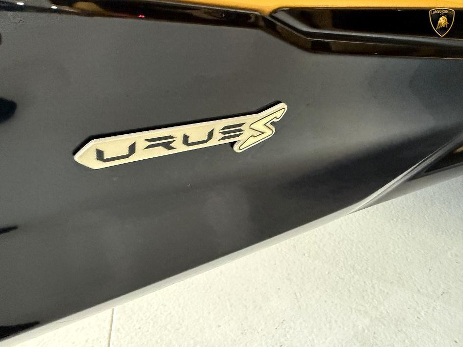 used 2024 Lamborghini Urus car, priced at $268,000