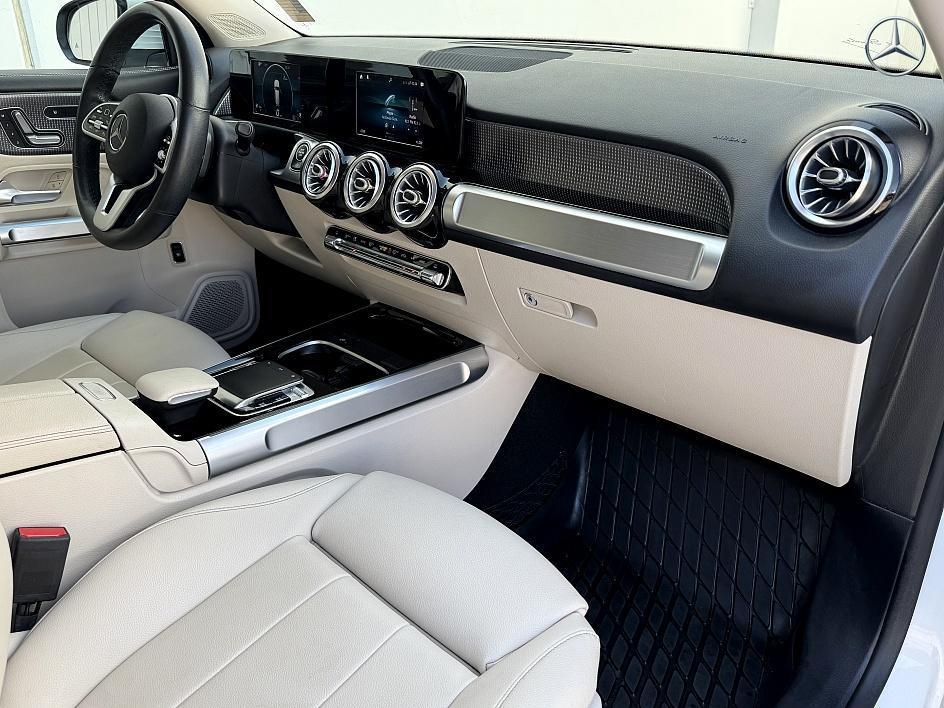 used 2020 Mercedes-Benz GLB 250 car, priced at $22,900