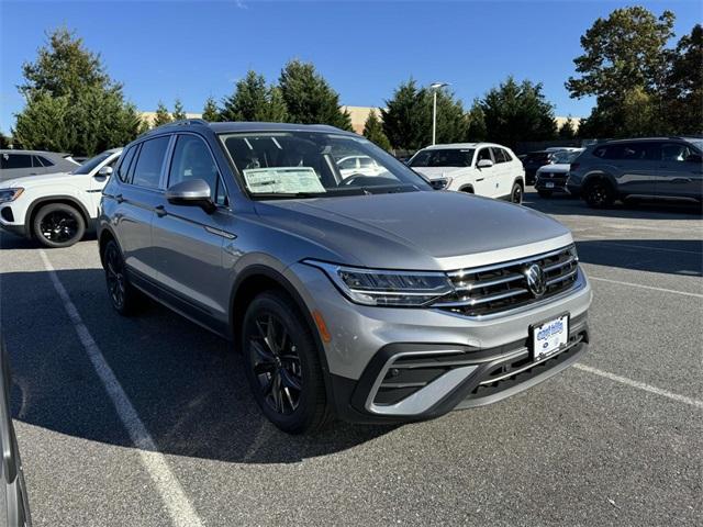 new 2024 Volkswagen Tiguan car, priced at $36,911