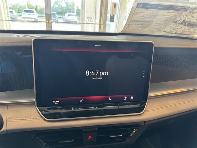 new 2025 Volkswagen Tiguan car, priced at $37,871