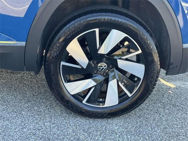 used 2025 Volkswagen Atlas Cross Sport car, priced at $39,973