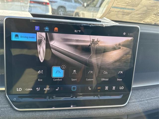 new 2025 Volkswagen Tiguan car, priced at $33,965