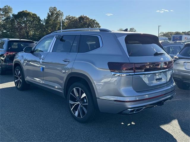 new 2024 Volkswagen Atlas car, priced at $56,456